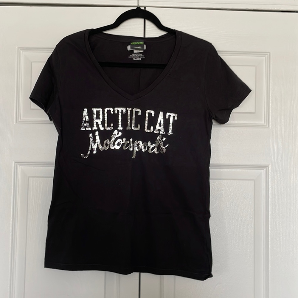 Women’s arctic cat T-shirt